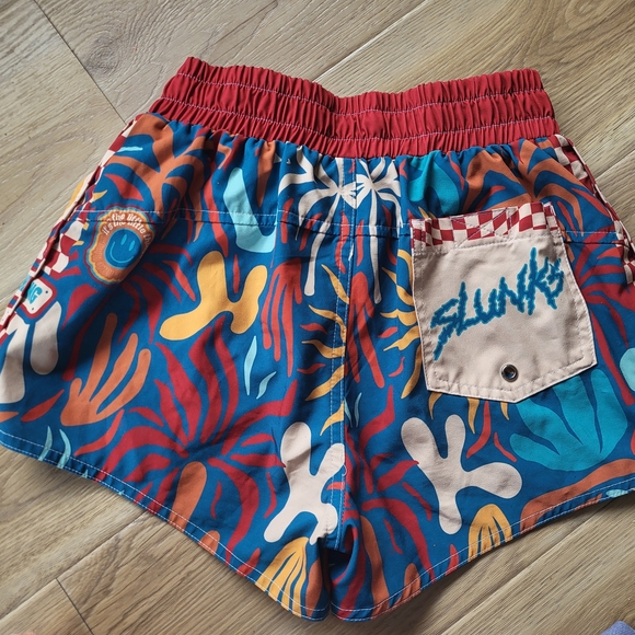 Slunks - Picture 2 of 3